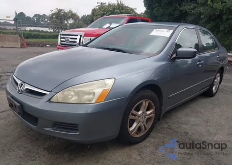 2007 Honda Accord 2.4 Se z USA, uszkodzony, nr VIN 1HGCM56347A124570